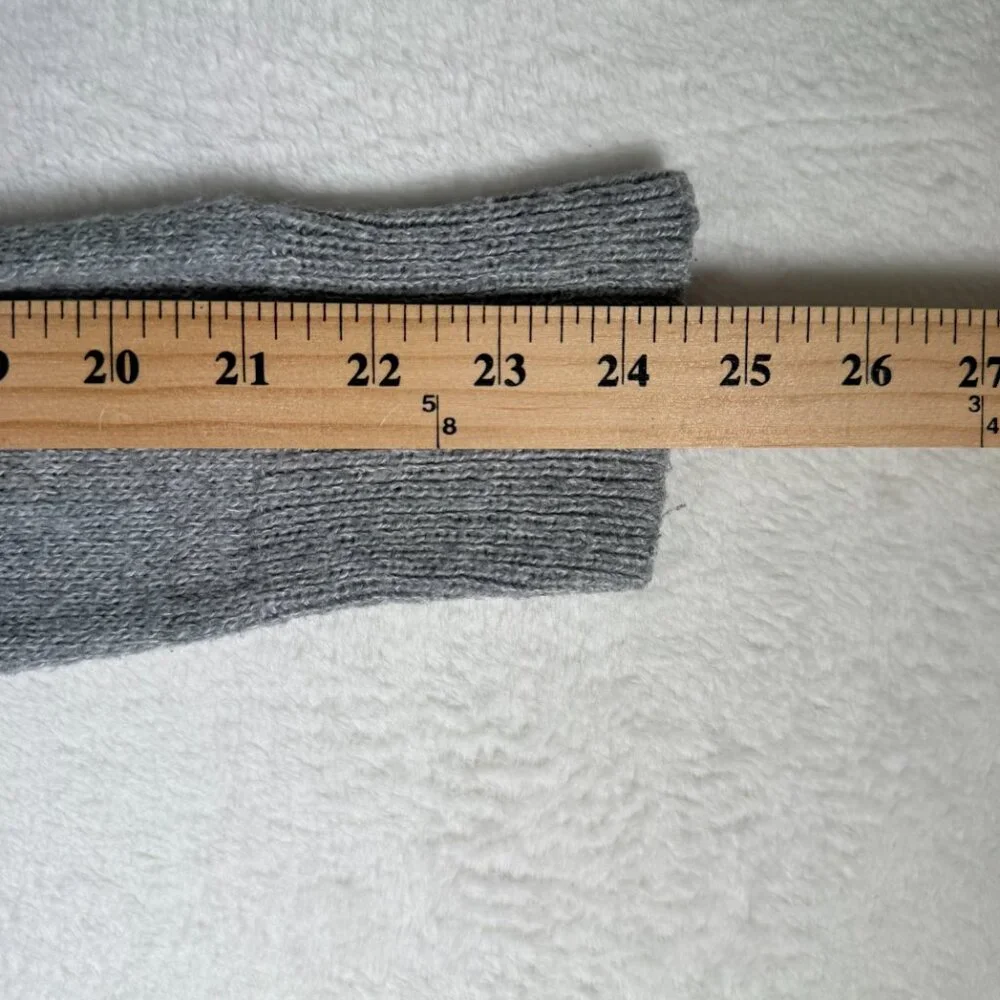 Hollister Gray Diamond Western Small Cardigan Button Knit‎ Sweater - Pockets